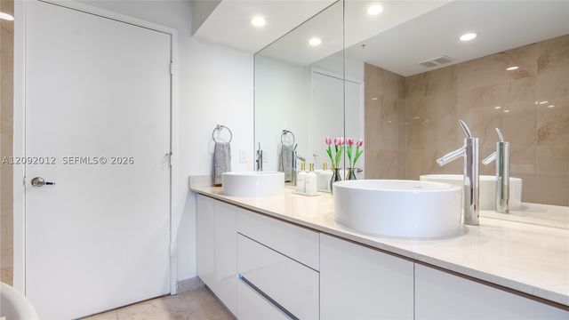 16275 Collins Ave 1503, Sunny Isles Beach, FL 33160