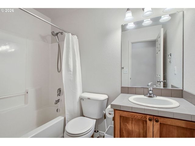 1110 Se HIGHFIELD Ave, Hillsboro, OR 97123