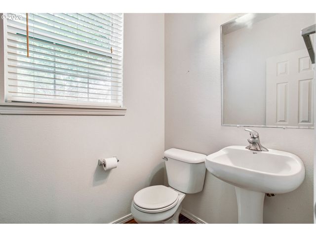 1110 Se HIGHFIELD Ave, Hillsboro, OR 97123