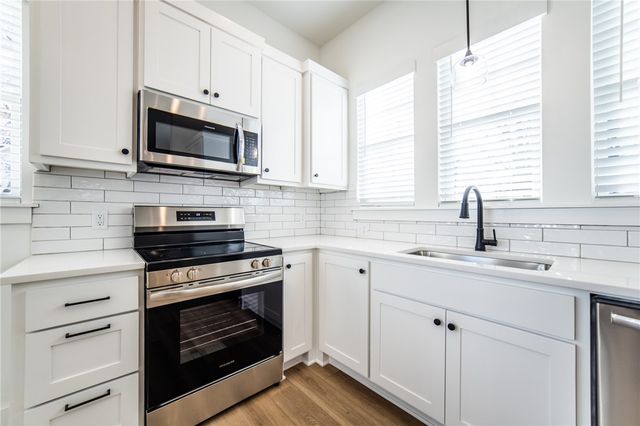 658 W Price Avenue, Springdale, AR 72764