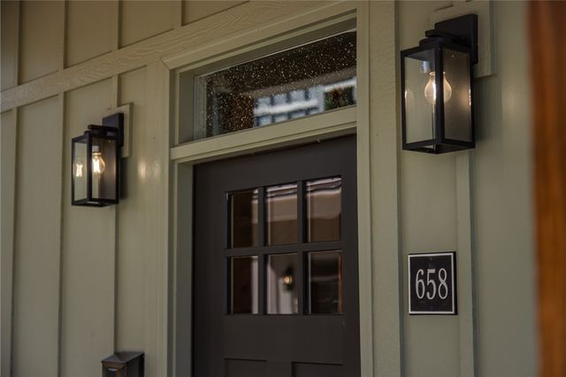 658 W Price Avenue, Springdale, AR 72764