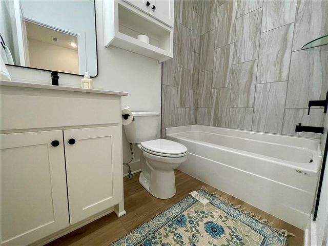 658 W Price Avenue, Springdale, AR 72764