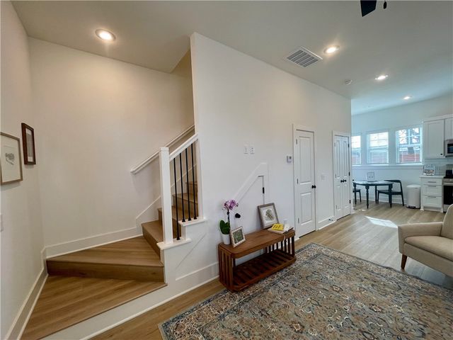 658 W Price Avenue, Springdale, AR 72764