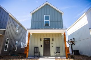 658 W Price Avenue, Springdale, AR 72764