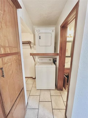 1901 E Lindsey Street 1C, Norman, OK 73071