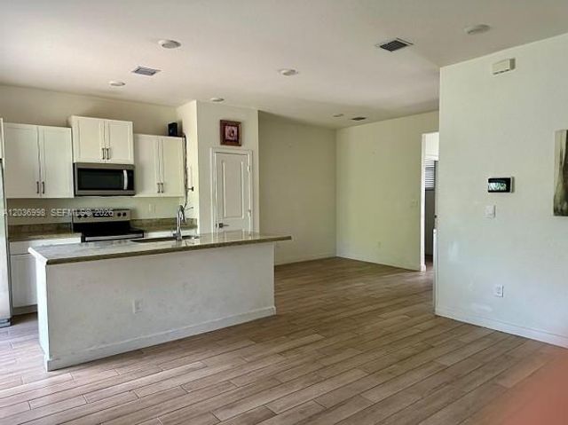 754 SE 19th St, Homestead, FL 33034