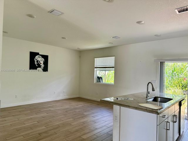 754 SE 19th St, Homestead, FL 33034
