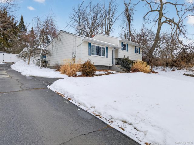 85 Farries Avenue, Florida, NY 10921