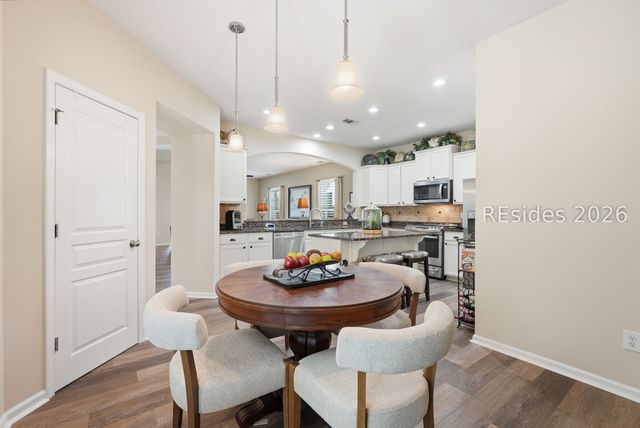 211 Pinnacle Shores Dr, Okatie, SC 29909