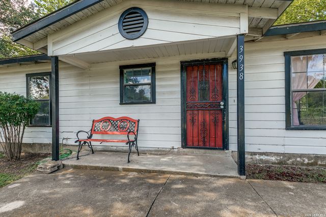 3938 Motes Dr, San Antonio, TX 78237