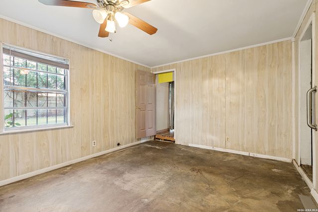 3938 Motes Dr, San Antonio, TX 78237