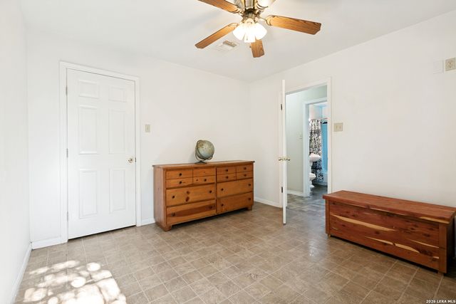 3938 Motes Dr, San Antonio, TX 78237