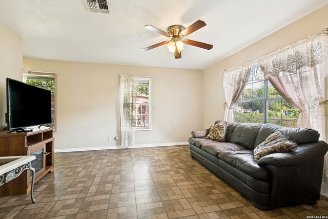 3938 Motes Dr, San Antonio, TX 78237