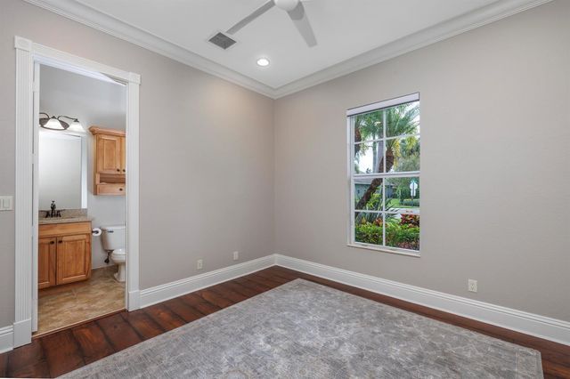 912 SW Sun Circle, Palm City, FL 34990