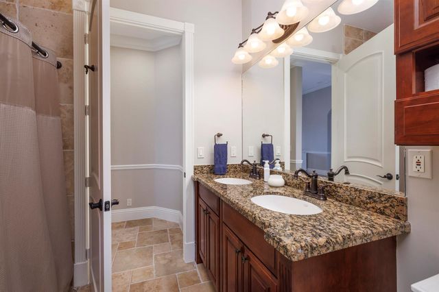 912 SW Sun Circle, Palm City, FL 34990