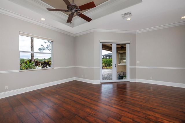 912 SW Sun Circle, Palm City, FL 34990