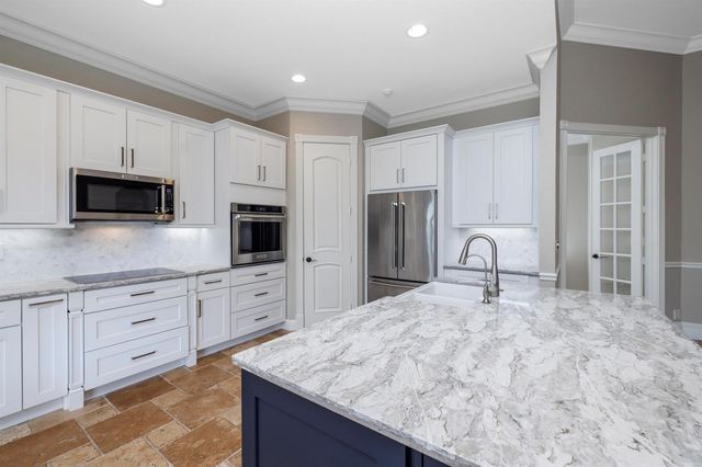 912 SW Sun Circle, Palm City, FL 34990