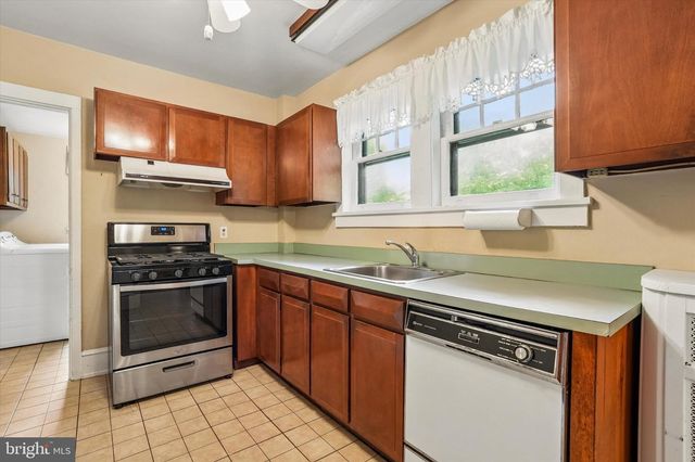 444 HAVERFORD AVE, Narberth, PA 19072