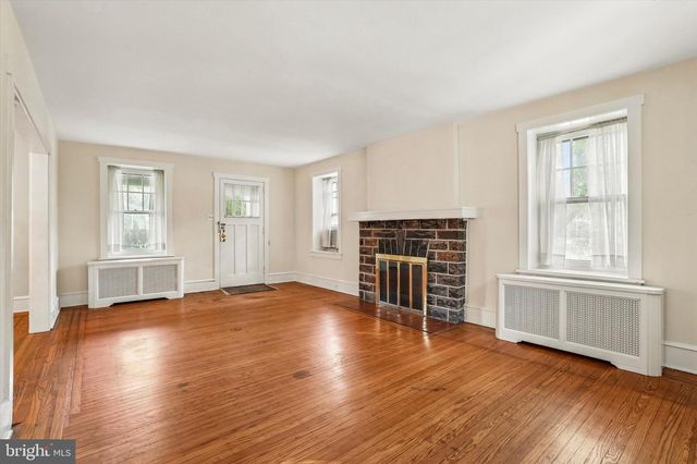 444 HAVERFORD AVE, Narberth, PA 19072