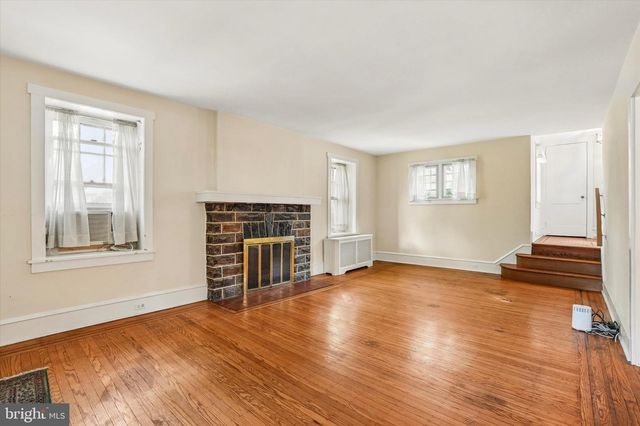 444 HAVERFORD AVE, Narberth, PA 19072