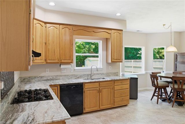 2928 Mimosa CT, Virginia Beach, VA 23453