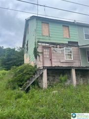 17 Main Street, New Philadelphia, PA 17959