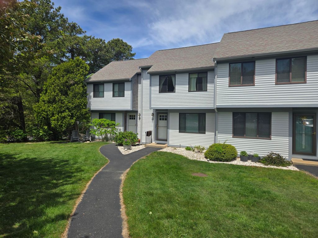 107 Court Way, Brewster, MA 02631
