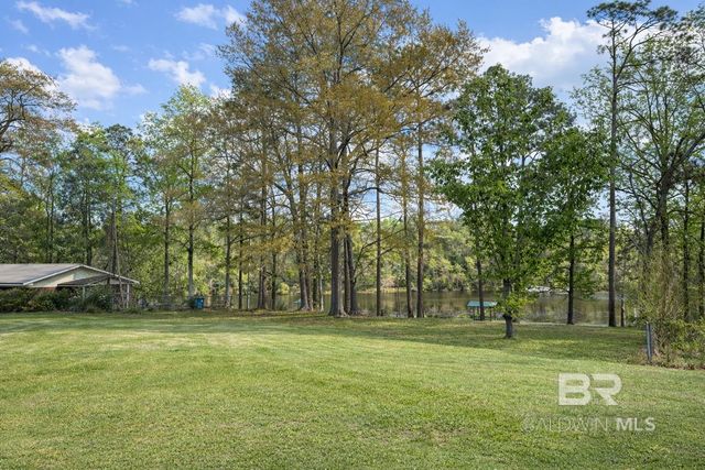 402 N Forest Hill Drive, Brewton, AL 36426