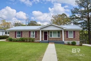 402 N Forest Hill Drive, Brewton, AL 36426