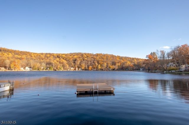 13 Glenwood Ln, Vernon Twp., NJ 07461