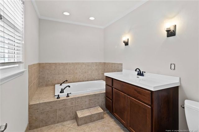 402 Thorncliff Drive, Fayetteville, NC 28303