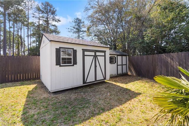 402 Thorncliff Drive, Fayetteville, NC 28303