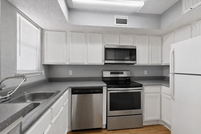9811 Walnut Street 203, Dallas, TX 75243