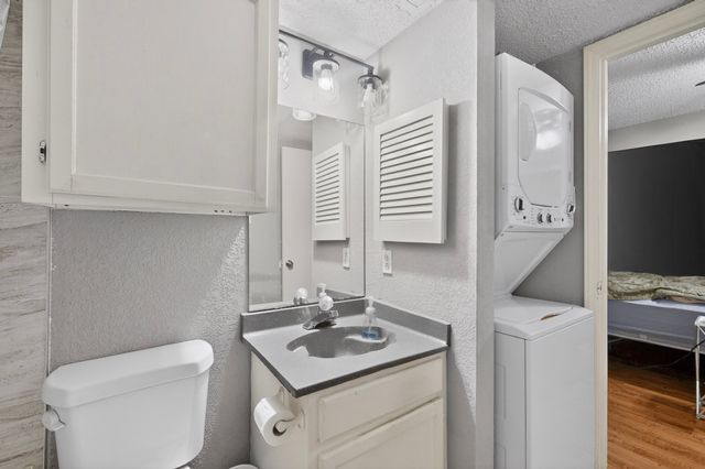 9811 Walnut Street 203, Dallas, TX 75243