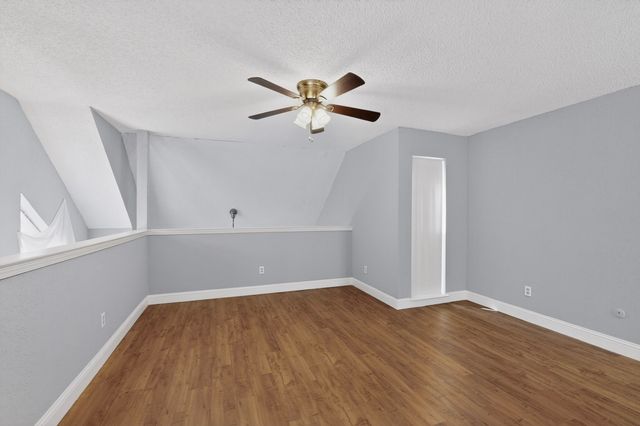 9811 Walnut Street 203, Dallas, TX 75243