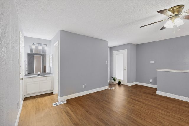 9811 Walnut Street 203, Dallas, TX 75243