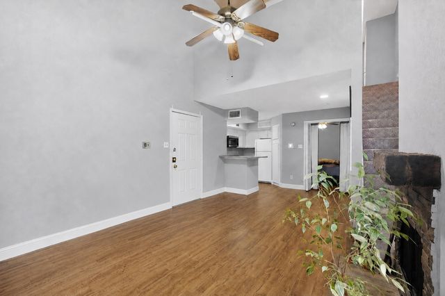 9811 Walnut Street 203, Dallas, TX 75243
