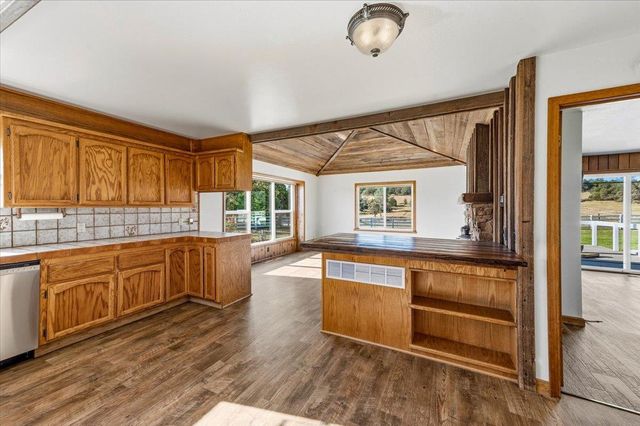 22233 Mccourtney Rd, Grass Valley, CA 95949