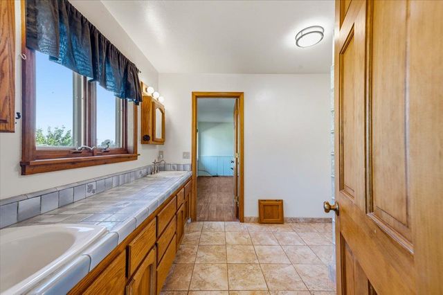 22233 Mccourtney Rd, Grass Valley, CA 95949