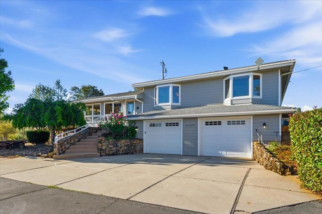 22233 Mccourtney Rd, Grass Valley, CA 95949