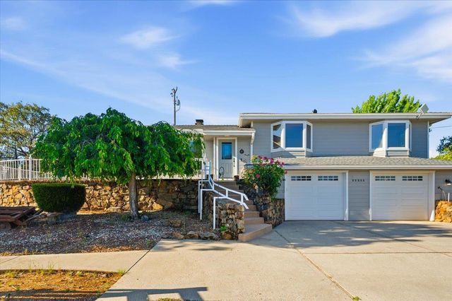 22233 Mccourtney Rd, Grass Valley, CA 95949