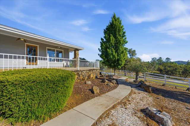 22233 Mccourtney Rd, Grass Valley, CA 95949