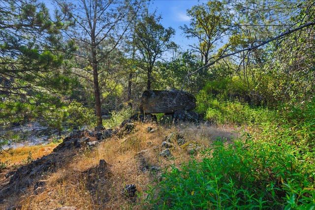 22233 Mccourtney Rd, Grass Valley, CA 95949