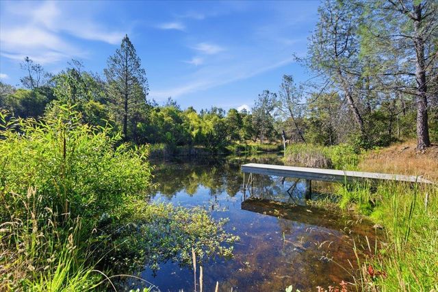 22233 Mccourtney Rd, Grass Valley, CA 95949