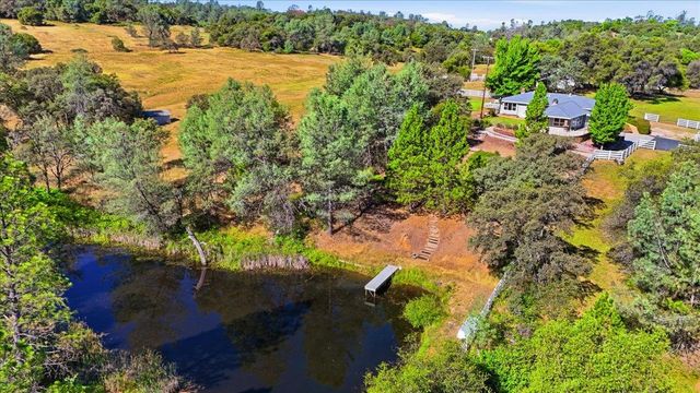 22233 Mccourtney Rd, Grass Valley, CA 95949