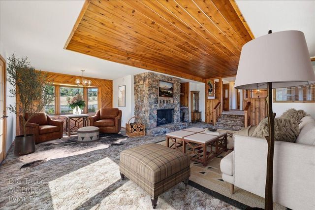 22233 Mccourtney Rd, Grass Valley, CA 95949
