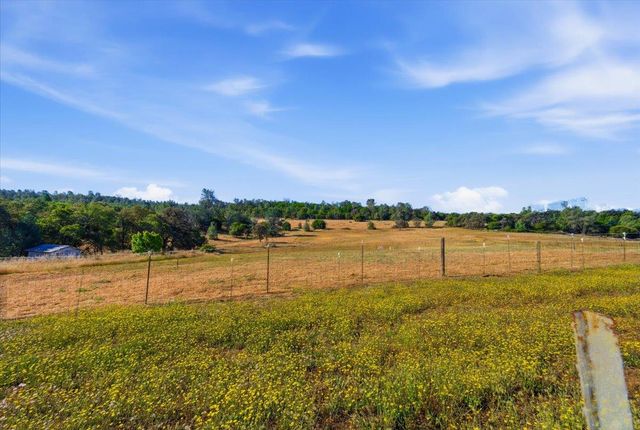 22233 Mccourtney Rd, Grass Valley, CA 95949