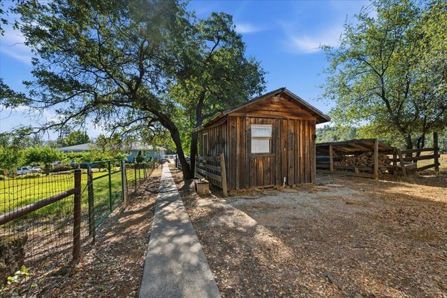 22233 Mccourtney Rd, Grass Valley, CA 95949