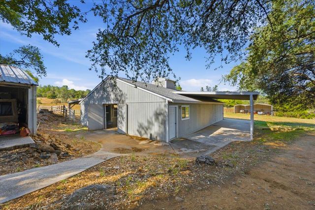 22233 Mccourtney Rd, Grass Valley, CA 95949