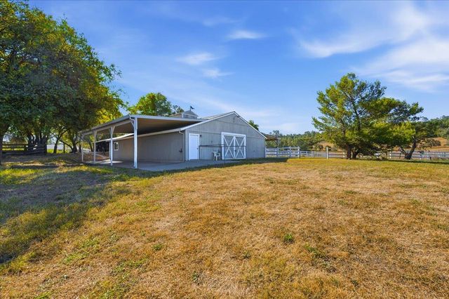 22233 Mccourtney Rd, Grass Valley, CA 95949